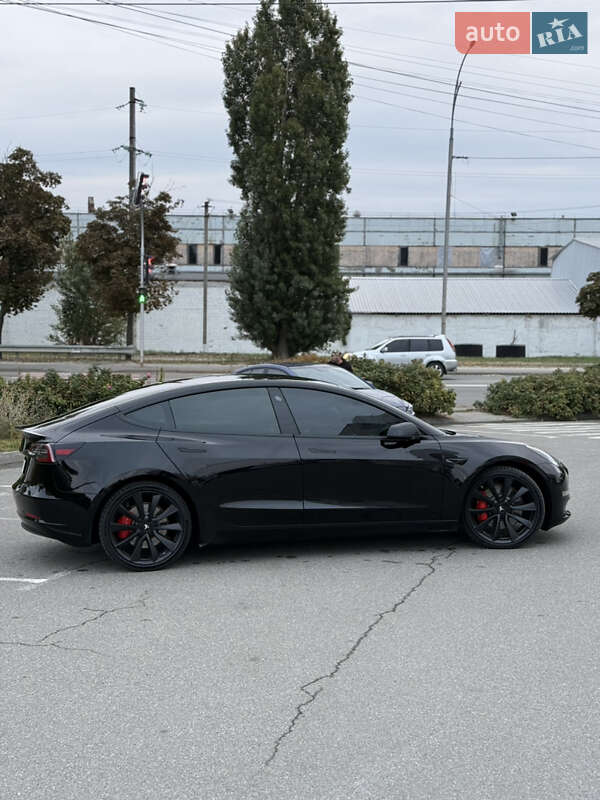 Седан Tesla Model 3 2020 в Києві