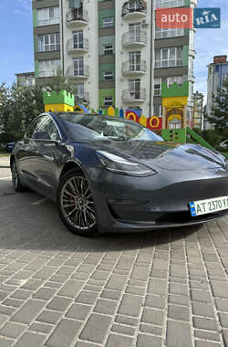 Седан Tesla Model 3 2018 в Івано-Франківську