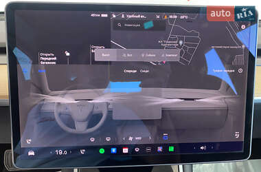 Седан Tesla Model 3 2020 в 