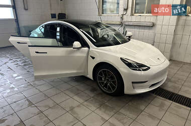 Седан Tesla Model 3 2021 в Броварах