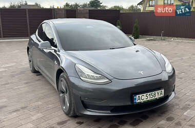 Седан Tesla Model 3 2020 в 
