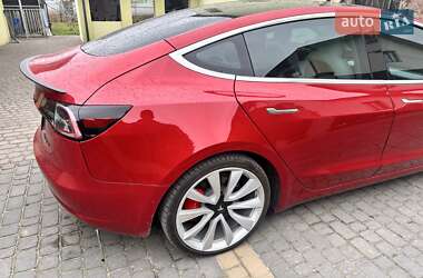 Седан Tesla Model 3 2019 в 