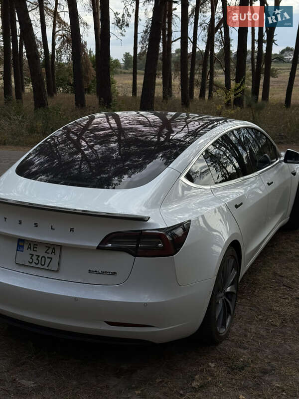 Седан Tesla Model 3 2018 в Днепре