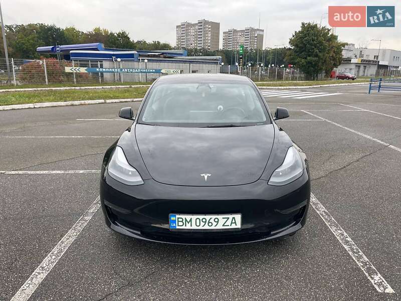 Седан Tesla Model 3 2023 в Киеве