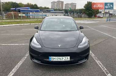 Седан Tesla Model 3 2023 в 