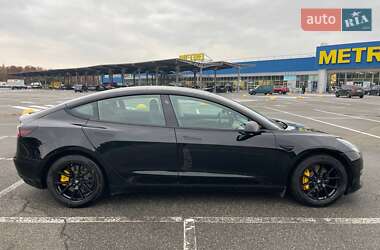 Седан Tesla Model 3 2023 в 