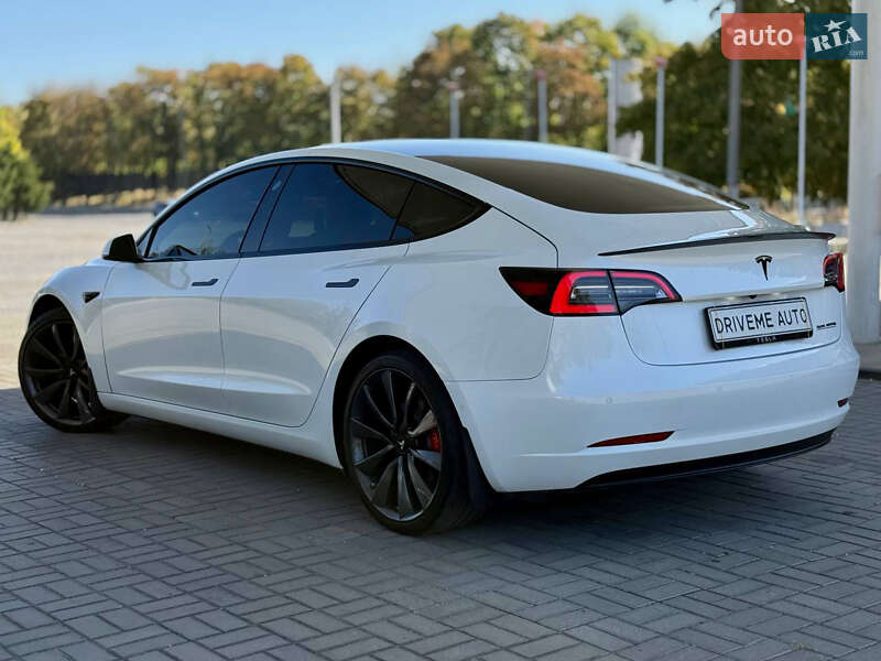 Седан Tesla Model 3 2019 в Днепре