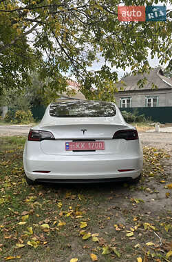 Седан Tesla Model 3 2019 в 