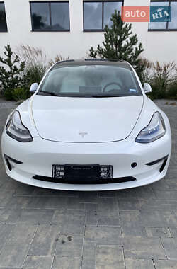 Седан Tesla Model 3 2019 в 