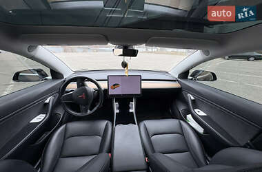 Седан Tesla Model 3 2019 в 