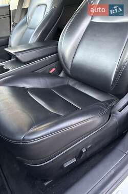 Седан Tesla Model 3 2020 в 