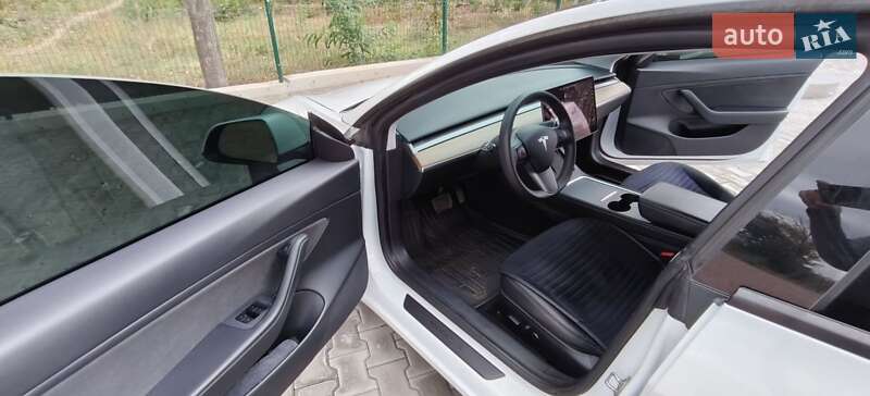 Седан Tesla Model 3 2020 в Кривому Розі