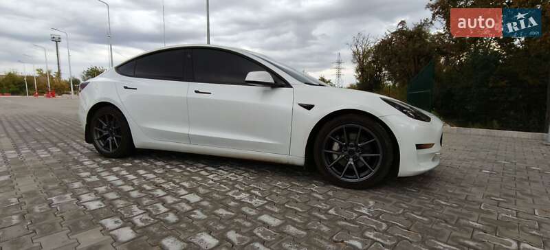 Седан Tesla Model 3 2020 в Кривому Розі