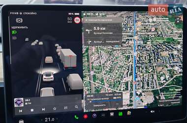 Седан Tesla Model 3 2020 в 