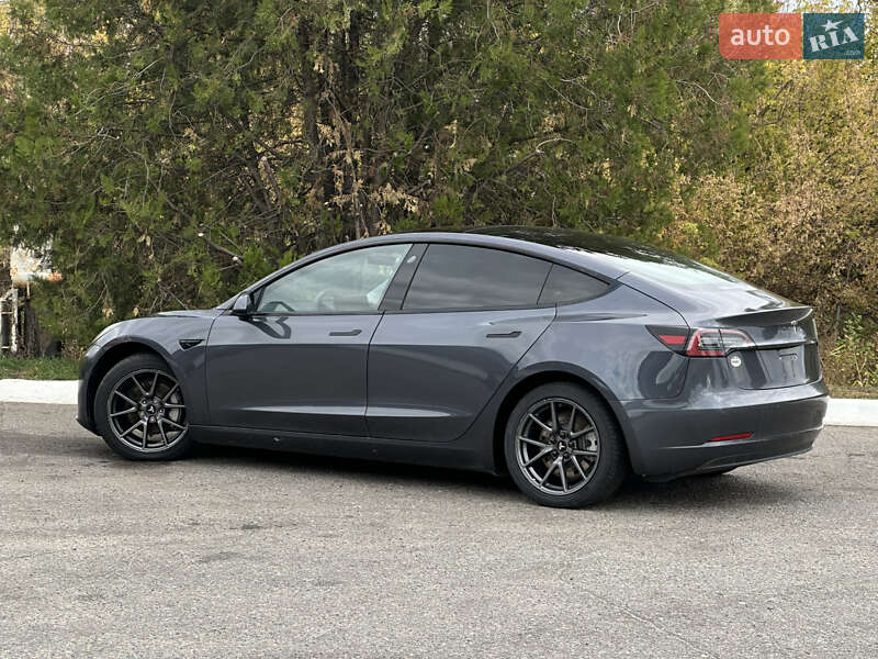 Седан Tesla Model 3 2021 в Харькове