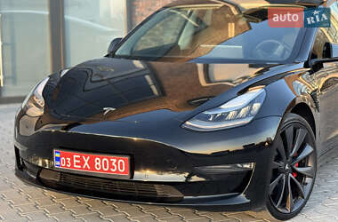 Седан Tesla Model 3 2019 в 