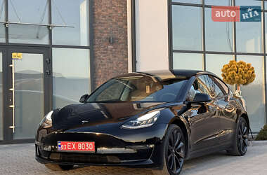 Седан Tesla Model 3 2019 в 