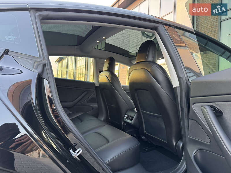 Седан Tesla Model 3 2019 в Тернополі фото 54 Седан Tesla Model 3 2019 в Тернополі