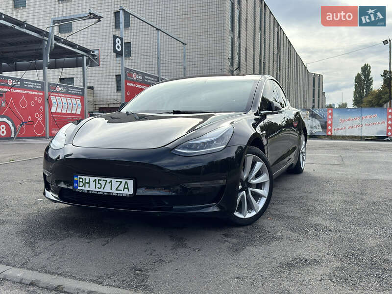 Tesla Model 3 2018