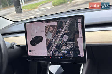 Седан Tesla Model 3 2018 в 
