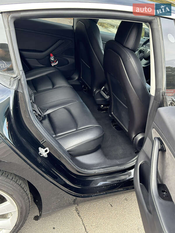 Седан Tesla Model 3 2018 в Києві фото 25 Седан Tesla Model 3 2018 в Києві