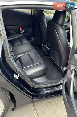Седан Tesla Model 3 2018 в 