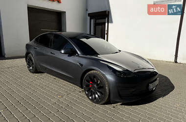 Седан Tesla Model 3 2023 в 
