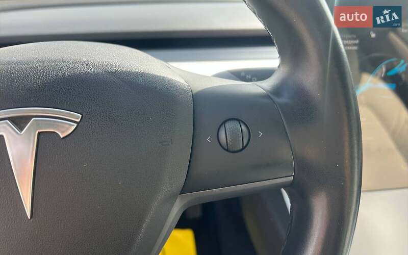 Седан Tesla Model 3 2019 в Ивано-Франковске