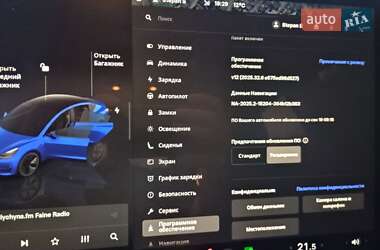 Седан Tesla Model 3 2022 в 