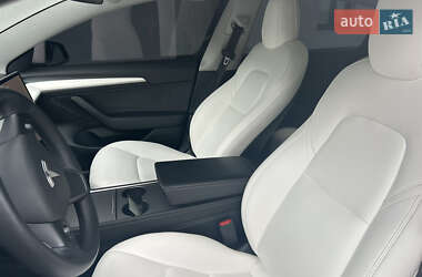 Седан Tesla Model 3 2021 в 