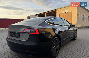 Седан Tesla Model 3 2019 в 