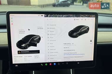 Седан Tesla Model 3 2019 в 