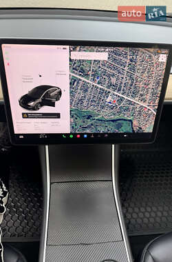 Седан Tesla Model 3 2019 в 