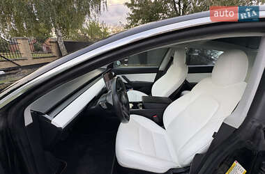 Седан Tesla Model 3 2018 в 