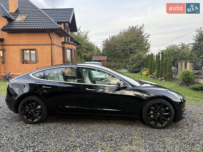 Седан Tesla Model 3 2018 в Луцьку