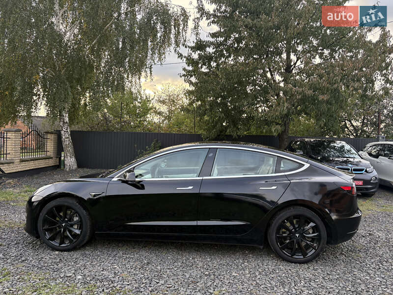 Седан Tesla Model 3 2018 в Луцьку