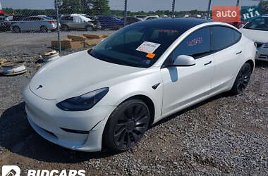Седан Tesla Model 3 2021 в 