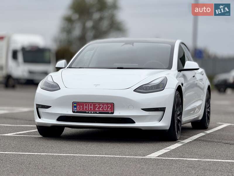 Седан Tesla Model 3 2021 в Рівному