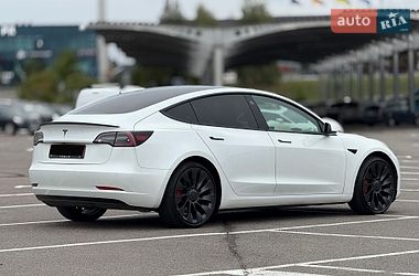 Седан Tesla Model 3 2021 в Ровно