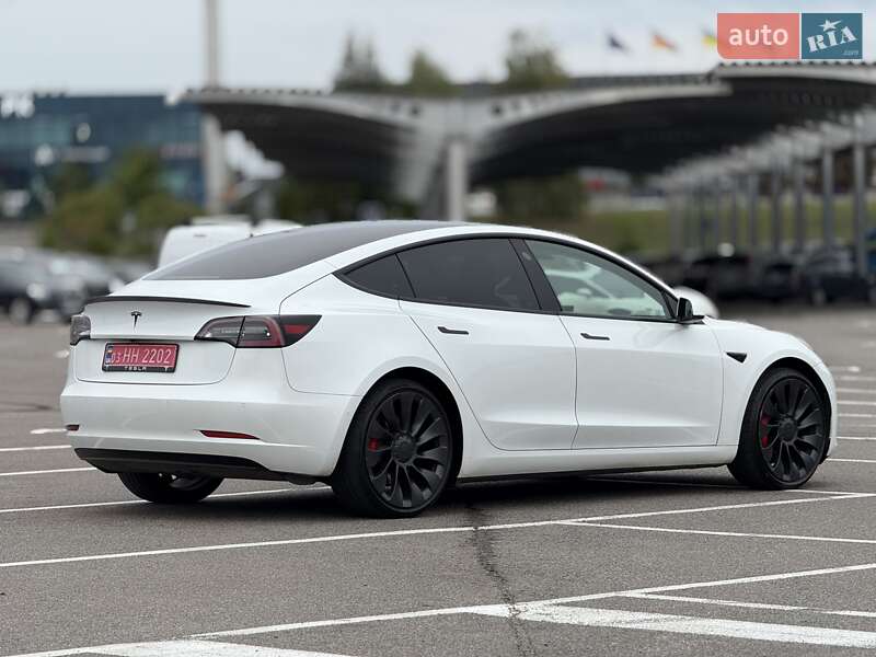 Седан Tesla Model 3 2021 в Рівному