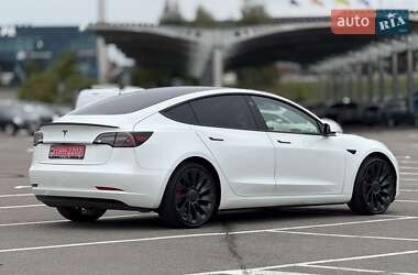 Седан Tesla Model 3 2021 в 