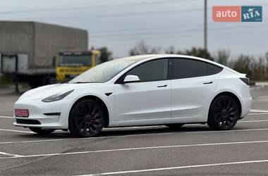 Седан Tesla Model 3 2021 в 