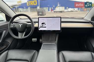 Седан Tesla Model 3 2021 в Ровно