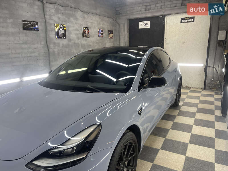 Седан Tesla Model 3 2021 в Запорожье