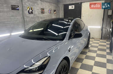 Седан Tesla Model 3 2021 в 