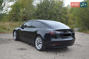 Седан Tesla Model 3 2021 в 