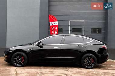 Седан Tesla Model 3 2020 в 