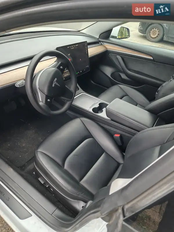 Tesla Model 3 2023 VIN 5YJ3E1EA3PF471092 фото оголошення 9 з 47