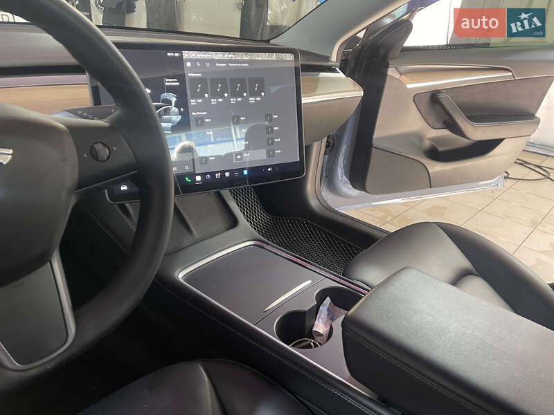 Седан Tesla Model 3 2021 в Запорожье