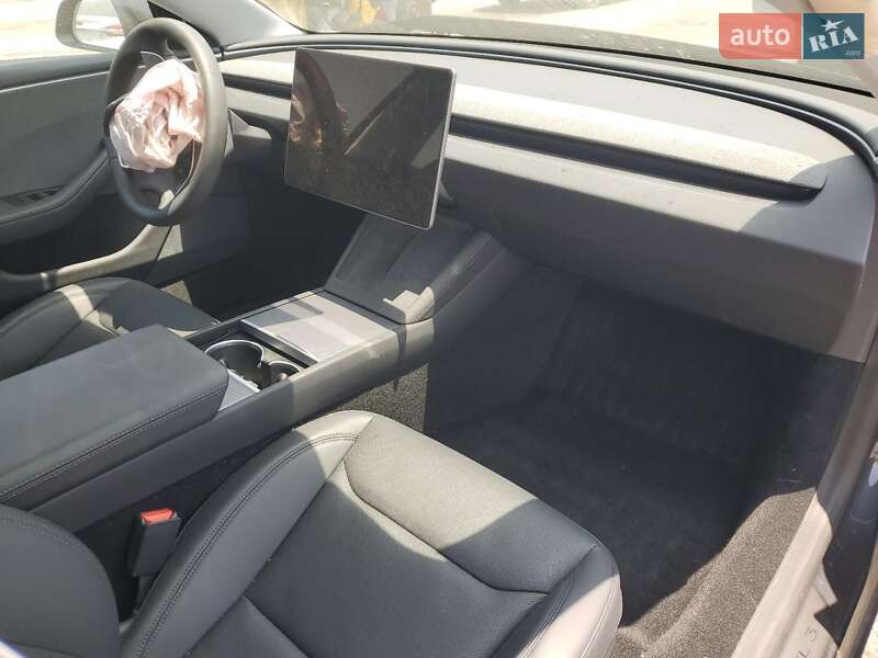 Седан Tesla Model 3 2025 в Києві